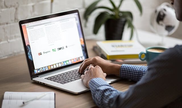 laptop-2557576_640 (1) Apprendre anglais rapidement